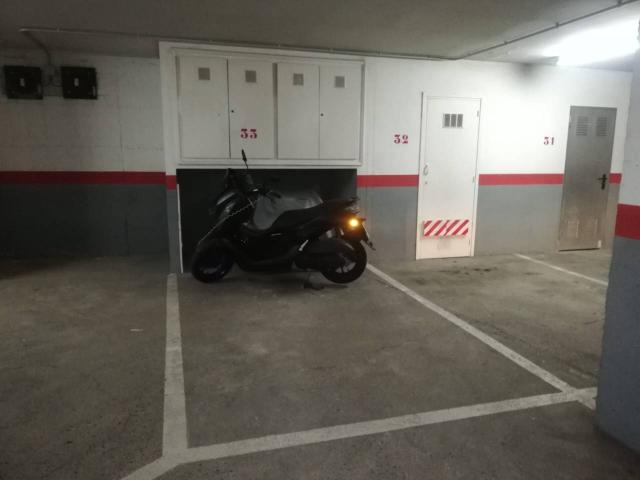 Garaje en alquiler en Palau, Gironès