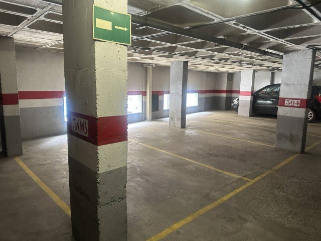 Garaje en alquiler en Barri Vell, Gironès
