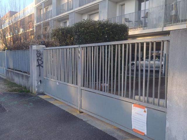 Garage vente à Bordeaux, Bègles
