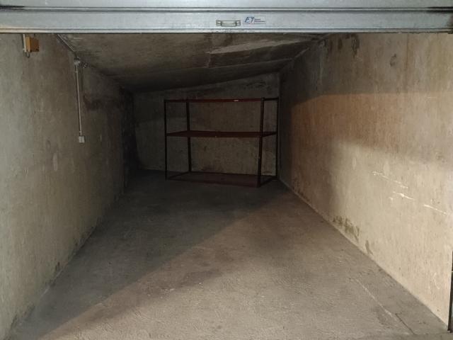 Garage location à Vierzon, Cher
