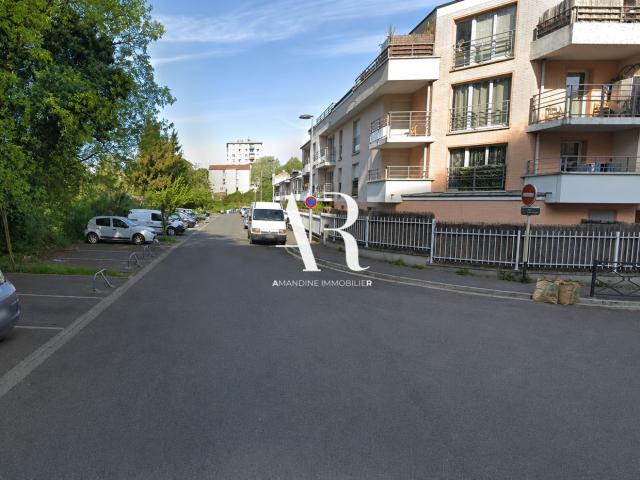 Garage vente à Bobigny, Noisy-le-sec