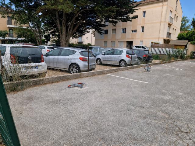 Garage vente à Arrondissement de Toulon, Six-fours-les-plages