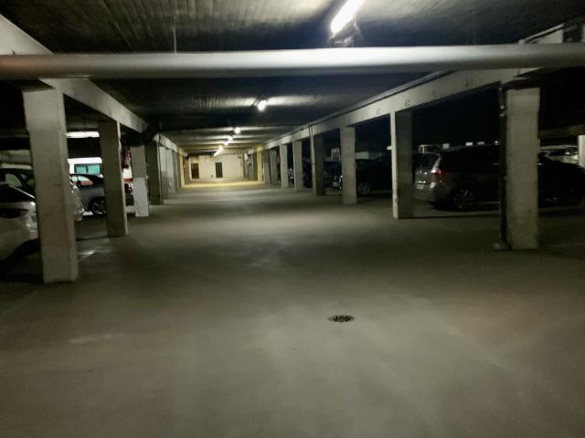 Garage vente à Paris, Île-de-France