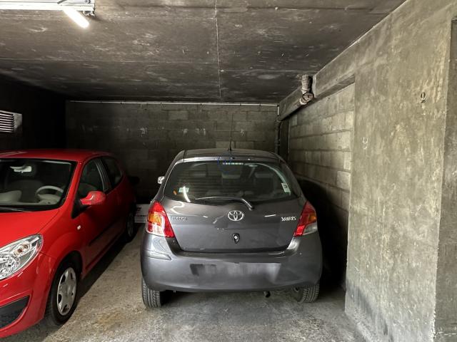 Garage vente à Nanterre, Courbevoie