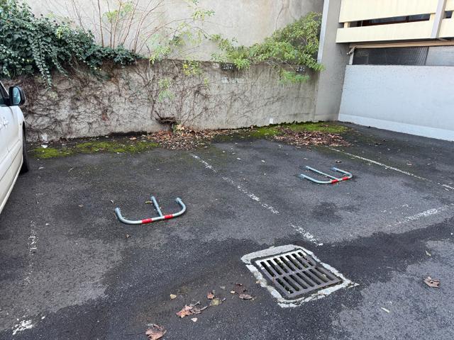 Garage vente à Clermont-Ferrand, Clermont-ferrand