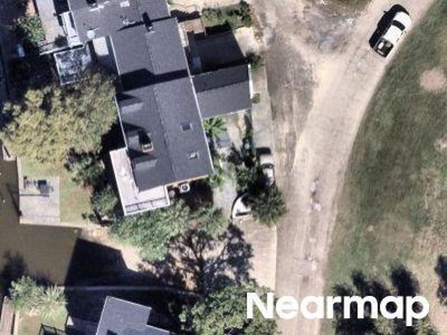 Townhouse for sale in Madisonville, Louisiana