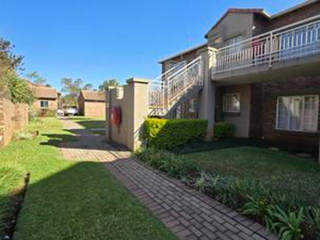 Townhouse for rent in Equestria, Gauteng