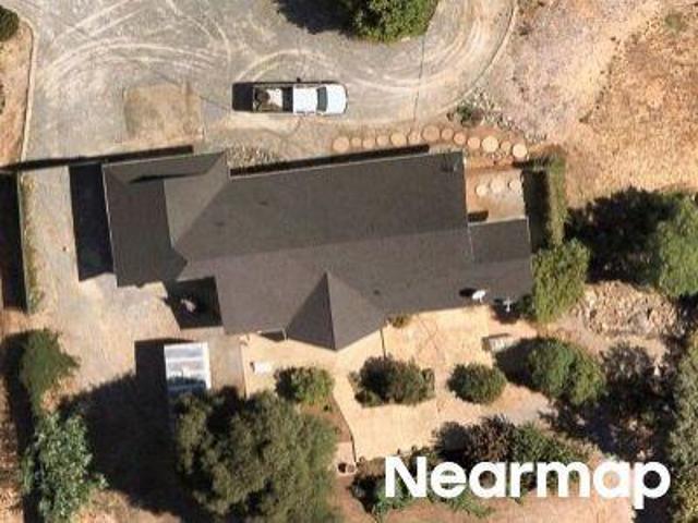 House for sale in Redding