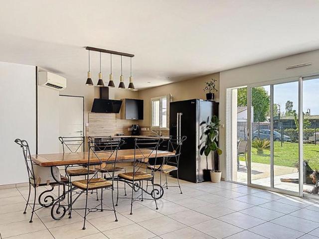 Maison vente à La Rochelle, Ferrières