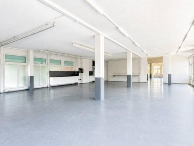 Atelier mieten in Bussigny-près-Lausanne, Waadt
