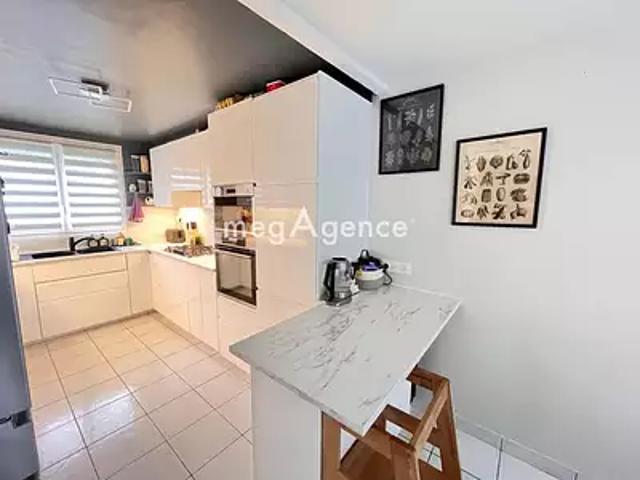 Maison vente à Versailles, Plaisir