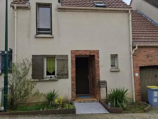 Maison vente à Versailles, Plaisir