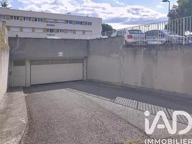 Garage vente à Versailles, Plaisir