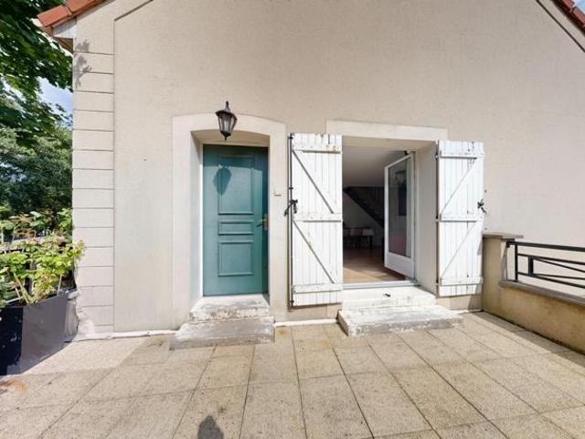 Maison vente à Versailles, Plaisir