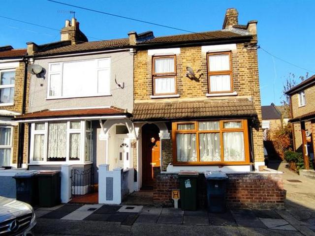 Apartment for rent in Plaistow, Greater London