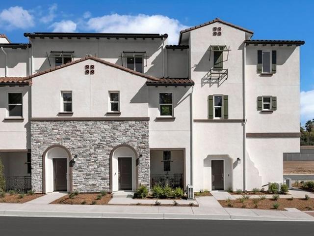 Townhouse for sale in Escondido, California