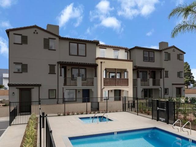 Townhouse for sale in Pico Rivera, California