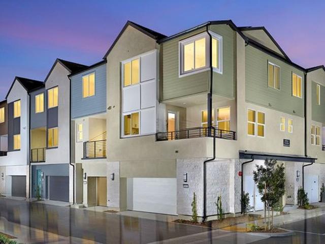 Townhouse for sale in Placentia, California