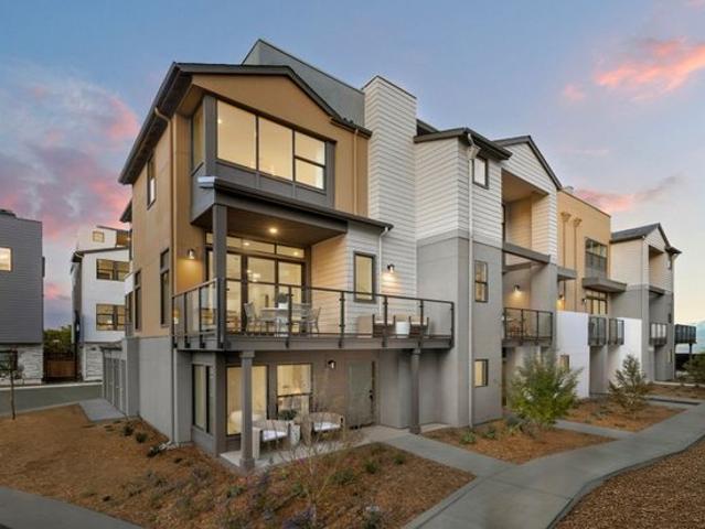 Townhouse for sale in San Mateo, California