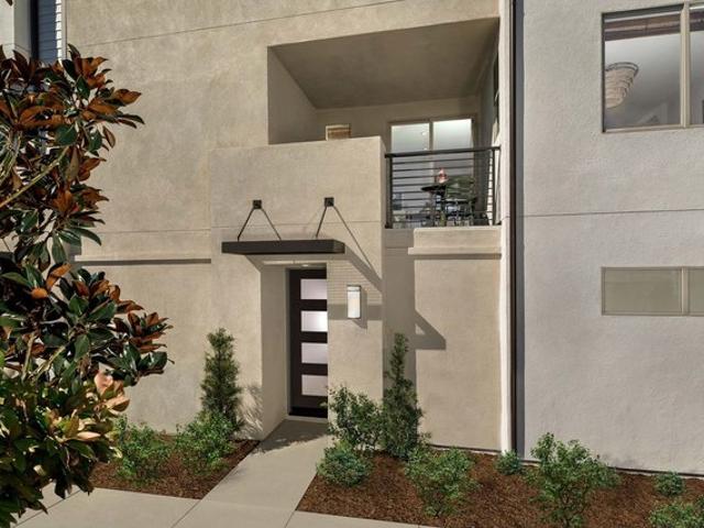 Townhouse for sale in Placentia, California