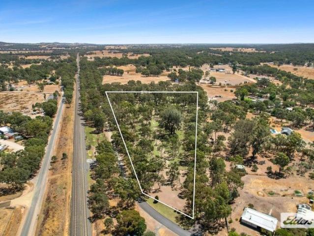 Land for sale in Chiltern, Victoria