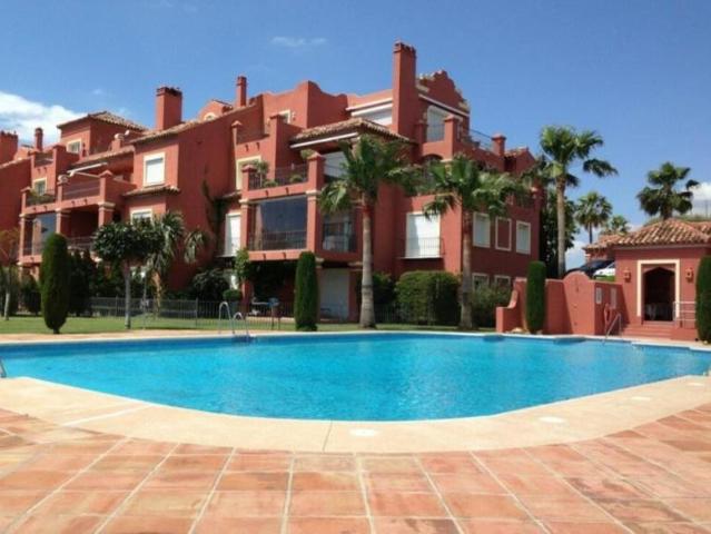 Piso en alquiler en Benahavís, Málaga