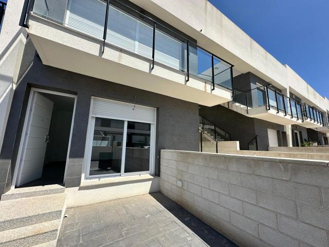 Casa en venta en Alicante, Residencial Isla de Ízaro