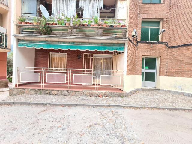 Piso en venta en La Adrada
