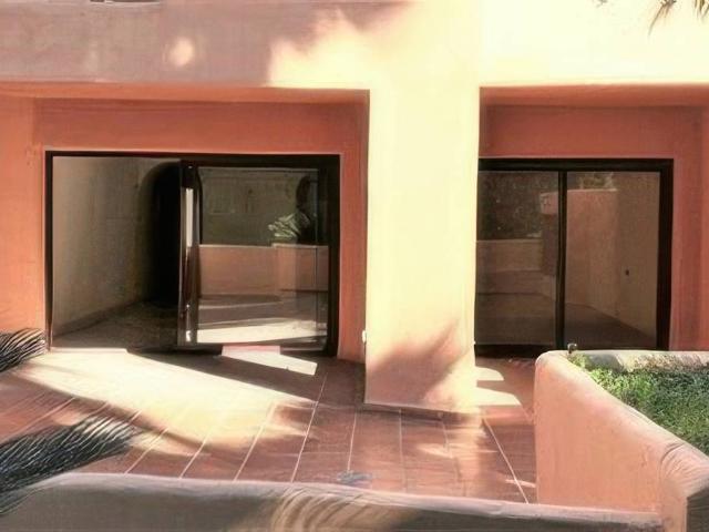 Piso en venta en Barriada Islas Canarias, Costa del Sol Occidental