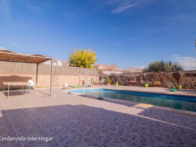 Piso en venta en Cerdanyola Del Vallès, Sant Martí