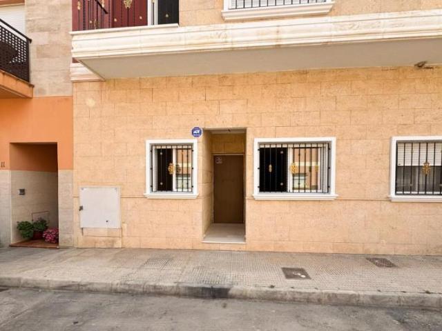 Piso en venta en Catral
