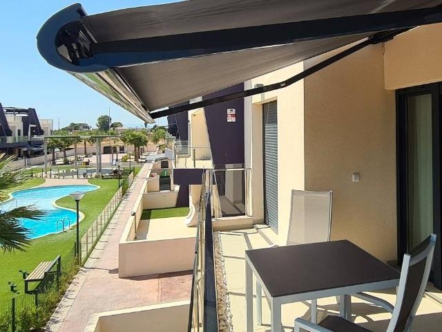 Piso en venta en Pilar De La Horadada, Barrio Los Segundas