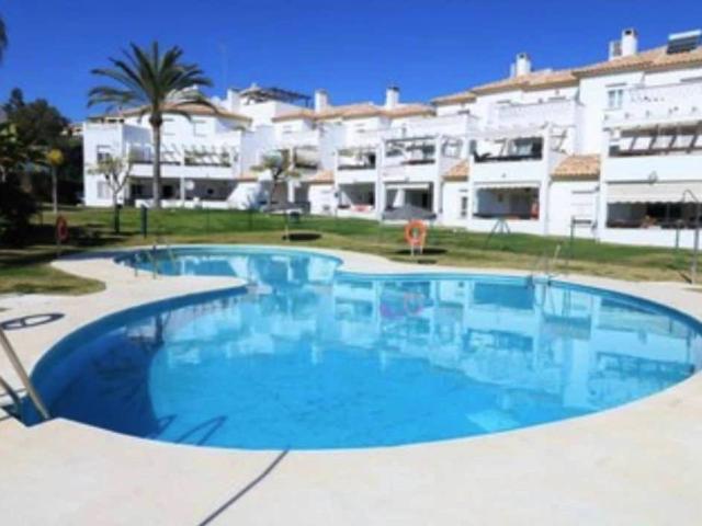 Piso en venta en Barriada Islas Canarias, Costa del Sol Occidental