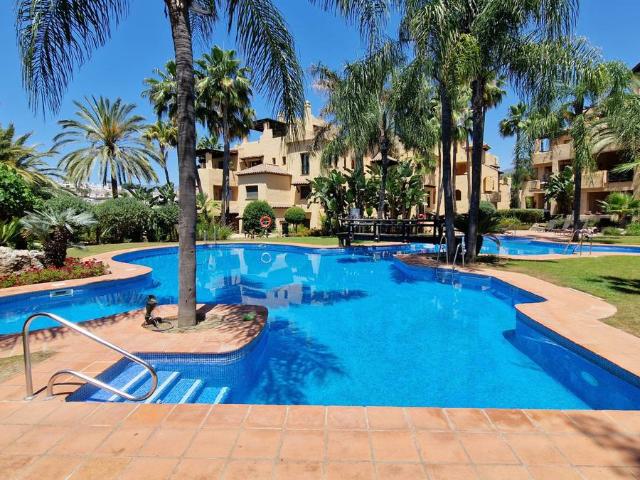 Piso en venta en Barriada Islas Canarias, Costa del Sol Occidental