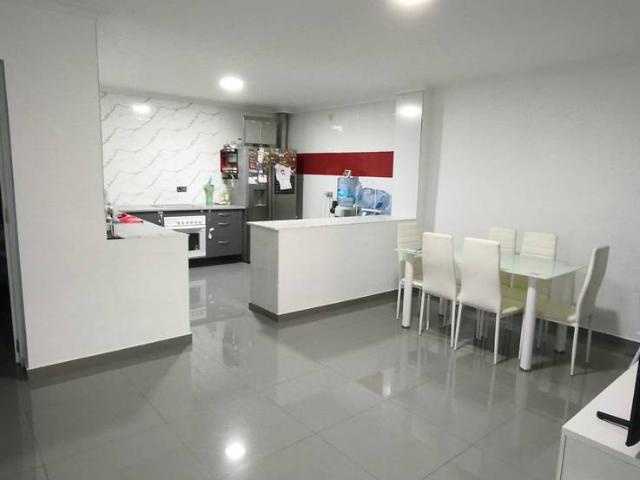 Piso en venta en Casco Antiguo, Sevilla