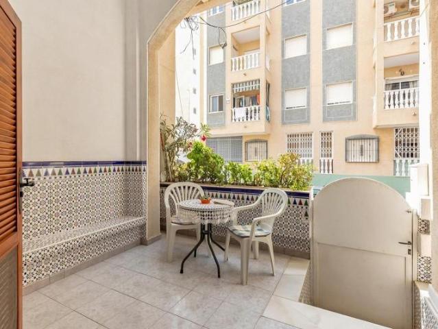 Piso en venta en Urbanización Calas Blancas, Torrevieja