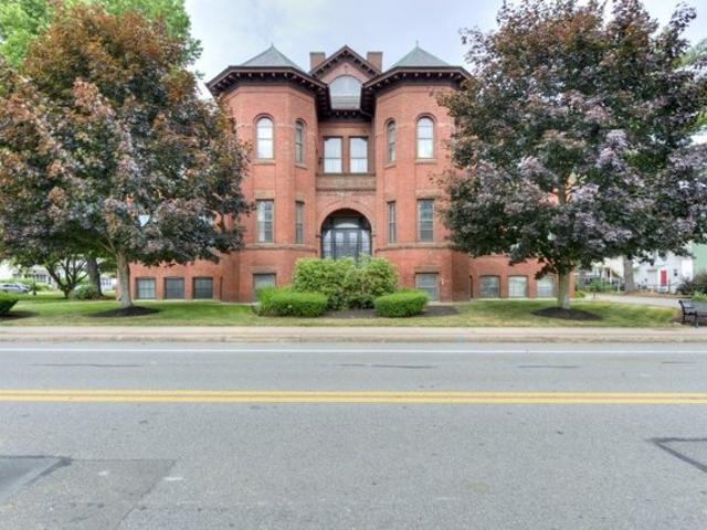 Condo for sale in Worcester, Massachusetts