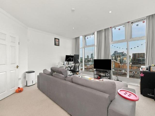 Apartment for rent in London Borough of Wandsworth, Greater London