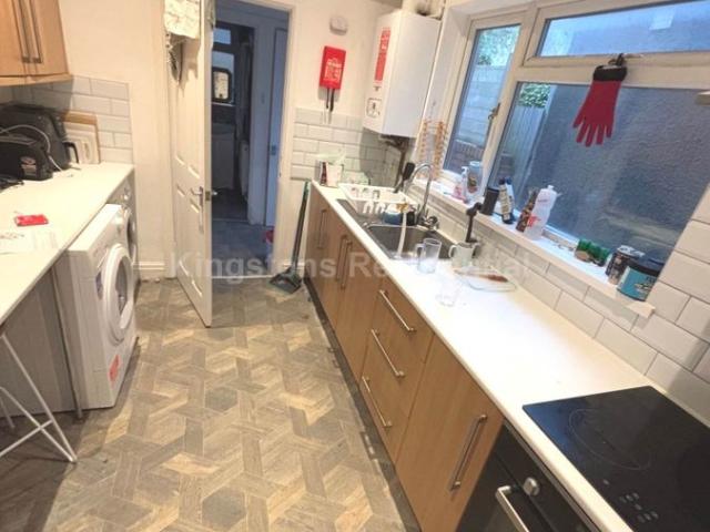 House for rent in Plasnewydd, Falcon Lodge