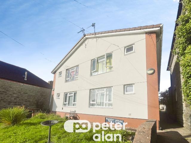 Studio for rent in Penarth Marina, Penarth