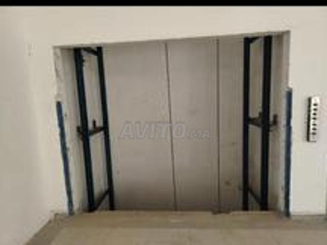 Local commercial location à Anfa, Gharb-Chrarda-Beni Hssen