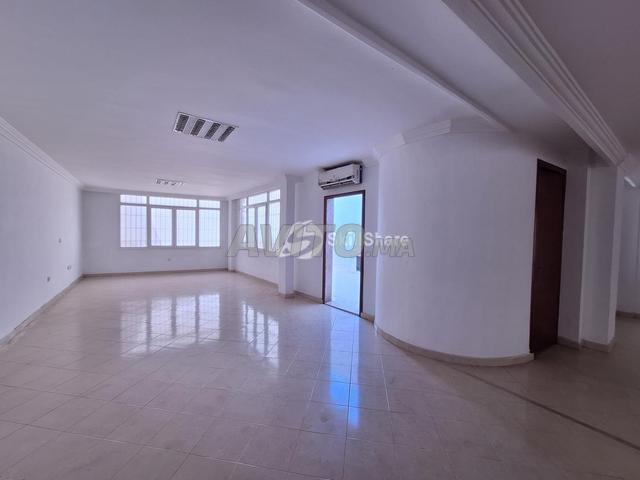 Bureau location à Anfa, Gharb-Chrarda-Beni Hssen