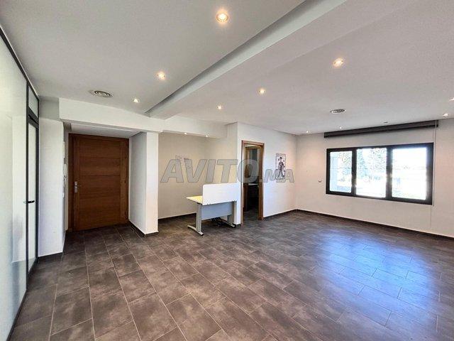 Bureau vente à Anfa, Gharb-Chrarda-Beni Hssen