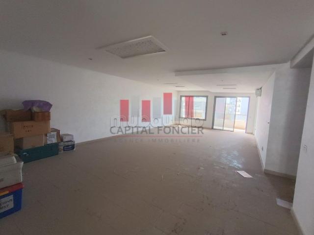 Bureau vente à Anfa, Gharb-Chrarda-Beni Hssen