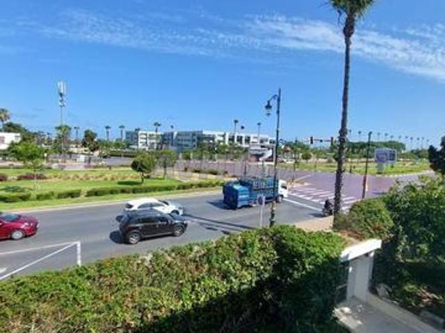 Bureau location à Hay Riad, Berkane