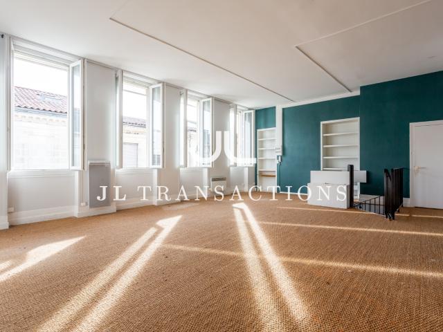 Bureau vente à Bordeaux