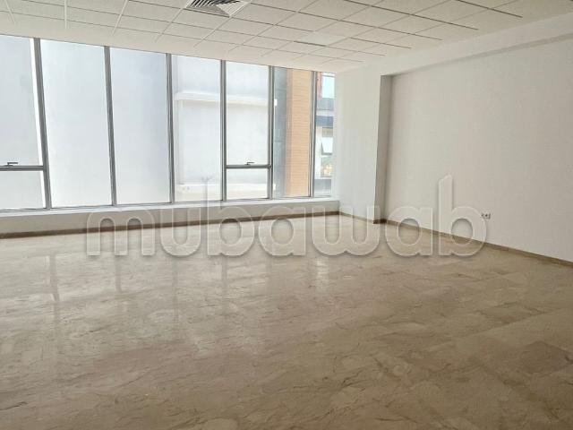 Local commercial location à Anfa, Gharb-Chrarda-Beni Hssen