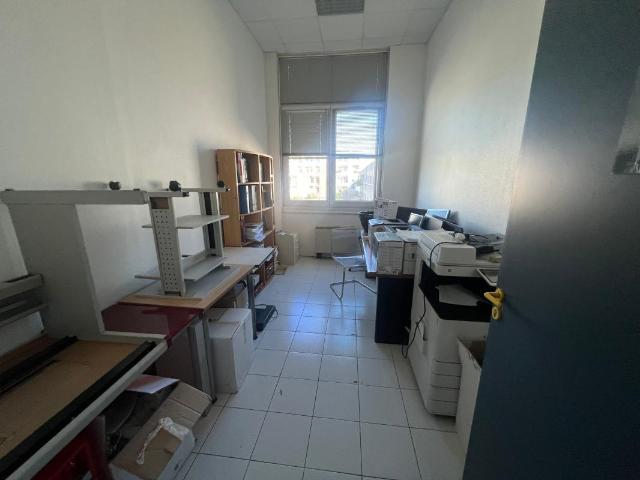 Bureau vente à Marseille