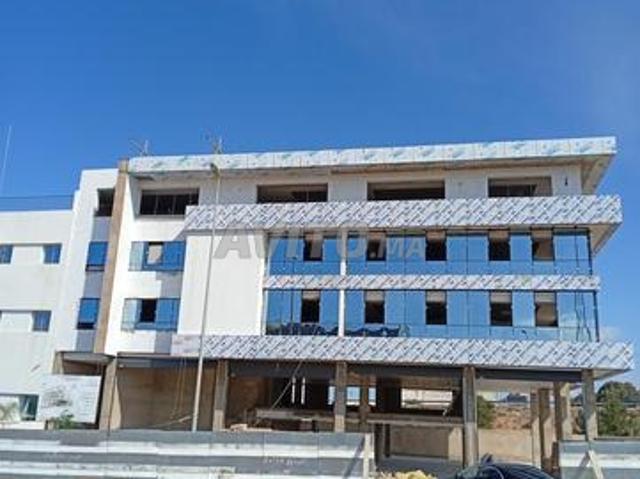 Bureau vente à Aïn Attig