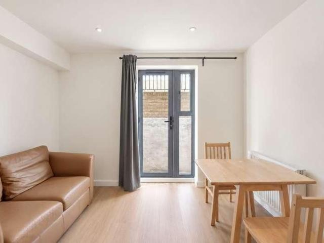 Apartment for rent in Stepney, Greater London